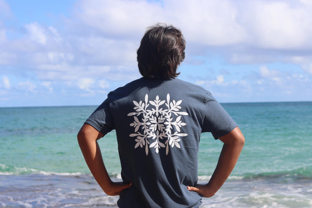 Hawaiian Quilt (3 in a row) T-shirt