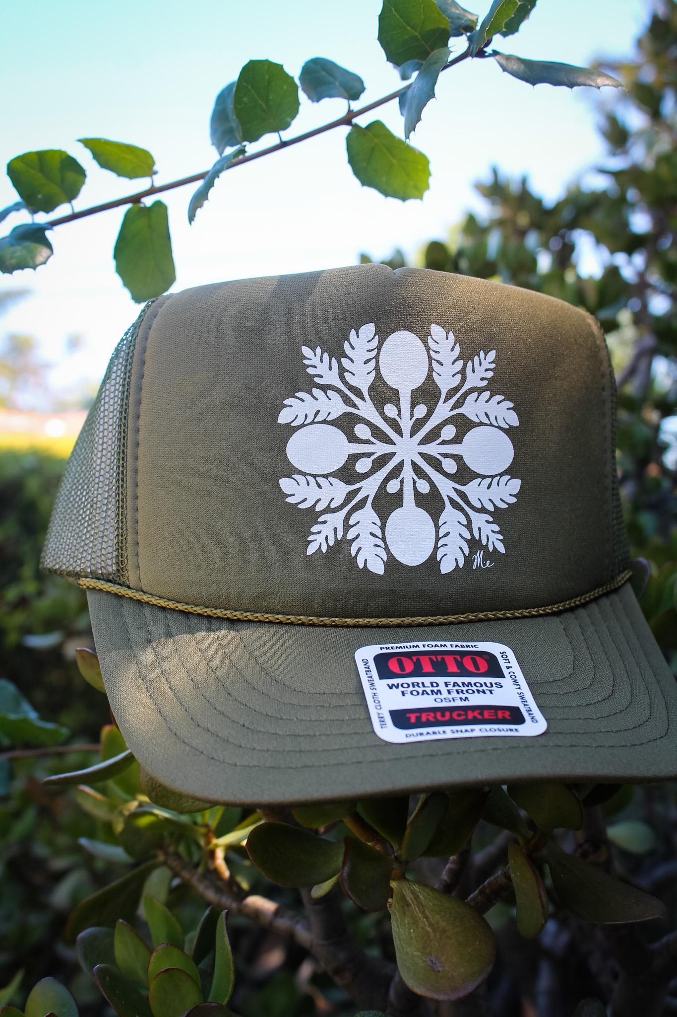 ʻUlu Trucker Hat
