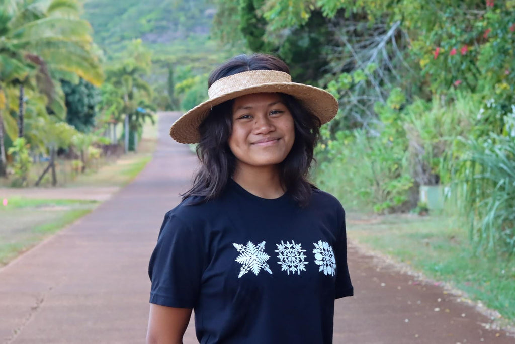 Hawaiian Quilt (3 in a row) T-shirt